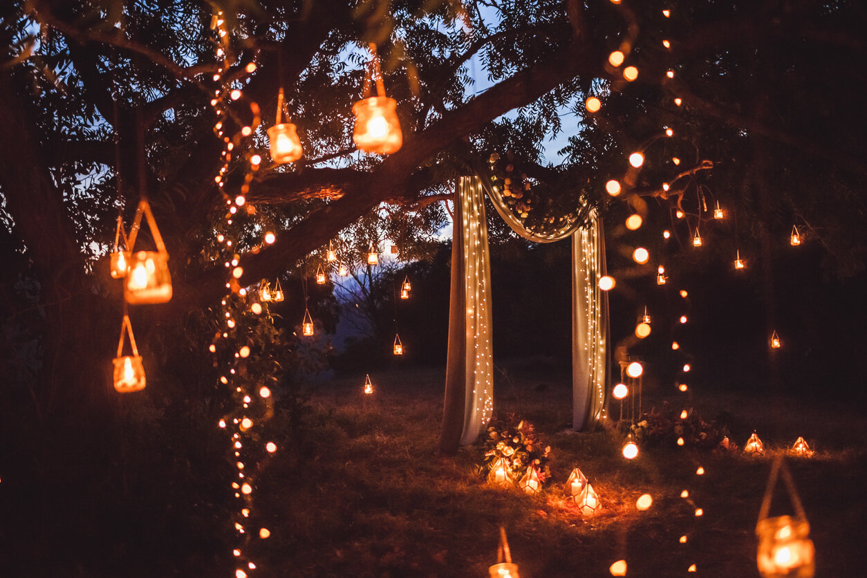 Lumières pour mariage: des idées lumineuses pour décorer l